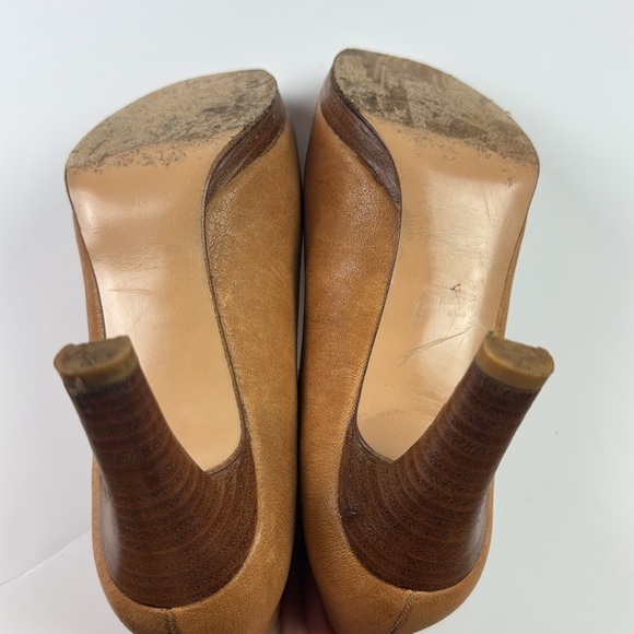 Stuart Weitzman blog camel vecchio Napa platform pump - Picture 6 of 8